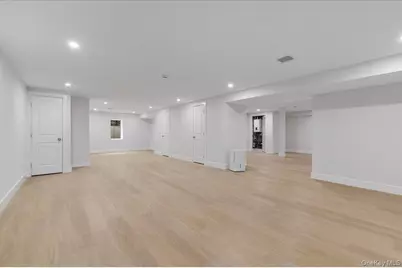 1028 E Broadway, Woodmere, NY 11598 - Photo 48