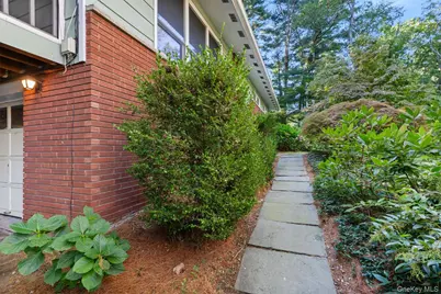 8 Bykenhulle Road, Hopewell Junction, NY 12533 - Photo 6