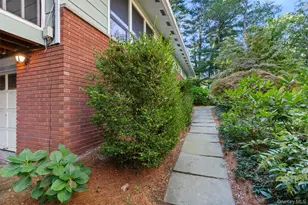 8 Bykenhulle Rd, Hopewell Junction, NY 12533 - Photo 6