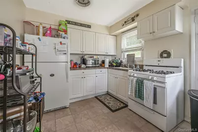 167 Vernon Valley Road, East Northport, NY 11731 - Photo 12