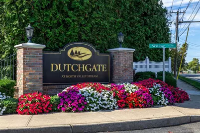 121 Willow Lane, Valley Stream, NY 11580 - Photo 20