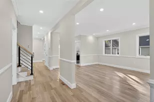 80 Clapham Ave, Manhasset, NY 11030 - Photo 2