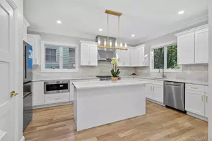 80 Clapham Ave, Manhasset, NY 11030 - Photo 10