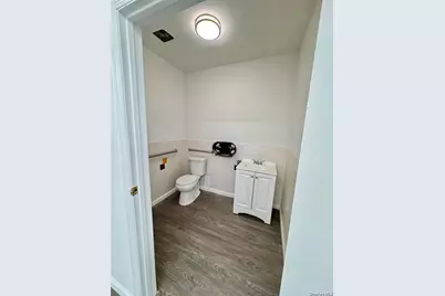 67-05 Roosevelt Ave, Woodside, NY 11377 - Photo 6