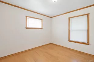 5 Liberty St, Hampton Bays, NY 11946 - Photo 10