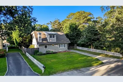 5 Liberty Street, Hampton Bays, NY 11946 - Photo 16