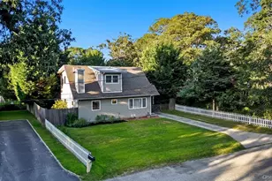 5 Liberty St, Hampton Bays, NY 11946 - Photo 16