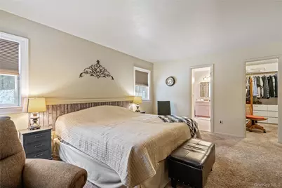 27 Evelyn Court, Manorville, NY 11949 - Photo 20