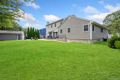 27 Evelyn Court, Manorville, NY 11949 - Photo 6