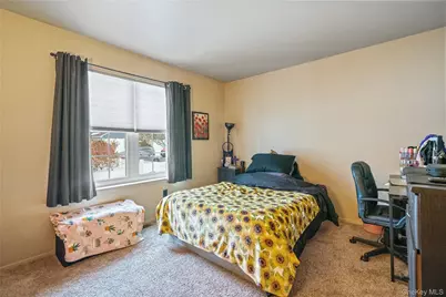 27 Evelyn Court, Manorville, NY 11949 - Photo 28