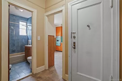 72-07 73 Street, Glendale, NY 11385 - Photo 20