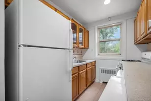 58-16 251st St, Little Neck, NY 11360 - Photo 16