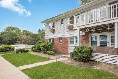 7A Hemlock Drive #65, Bay Shore, NY 11706 - Photo 2