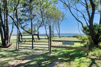 1060 Willow Terrace Lane, Orient, NY 11957 - Photo 24