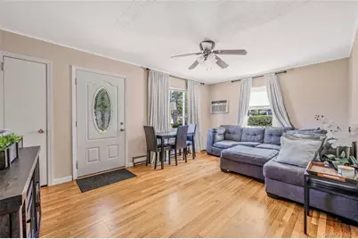 1454 E Forks Road, Bay Shore, NY 11706 - Photo 8