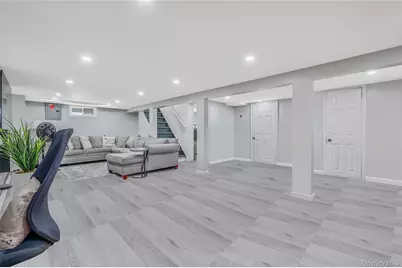 1454 E Forks Road, Bay Shore, NY 11706 - Photo 26