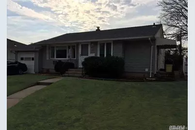 161 Dartmouth Drive, Hicksville, NY 11801 - Photo 2