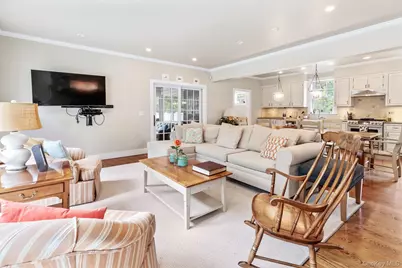 3 Ridge Way, Hampton Bays, NY 11946 - Photo 6