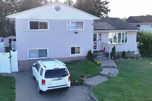 58 Narcissus Ave, Hicksville, NY 11801 - Photo 2