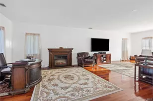 170 McKinley Ave, Franklin Square, NY 11010 - Photo 16