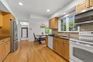 9 Snowball Dr, Cold Spring Harbor, NY 11724 - Photo 14