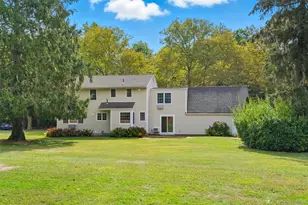 9 Snowball Dr, Cold Spring Harbor, NY 11724 - Photo 30