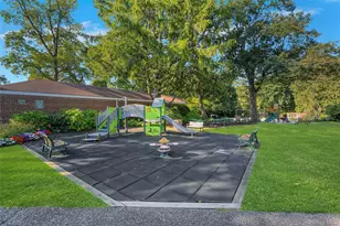 5 Bryant Crescent, White Plains, NY 10605 - Photo 12