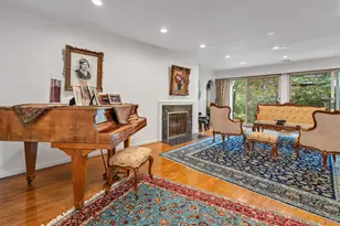 125 Colonial Rd, Great Neck, NY 11021 - Photo 8