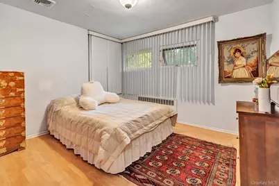 125 Colonial Road, Great Neck, NY 11021 - Photo 24