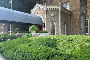 219 Bronx River Rd, Yonkers, NY 10704 - Photo 2