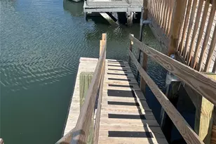 20 Bayview Ave, Howard Beach, NY 11414 - Photo 12