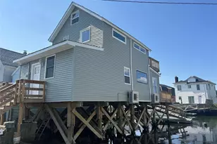 20 Bayview Ave, Howard Beach, NY 11414 - Photo 16