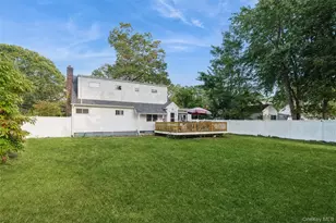 86 Ackerly Ln, Ronkonkoma, NY 11779 - Photo 20