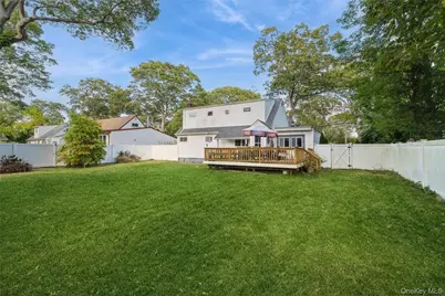 86 Ackerly Lane, Ronkonkoma, NY 11779 - Photo 18