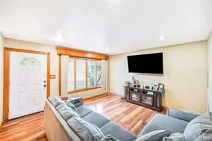 1614 Brightshore Blvd, Bay Shore, NY 11706 - Photo 4