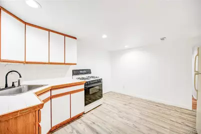 1614 Brightshore Boulevard, Bay Shore, NY 11706 - Photo 18