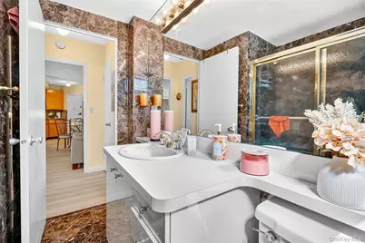 180 Pearsall Drive #1D, Mount Vernon, NY 10552 - Photo 14