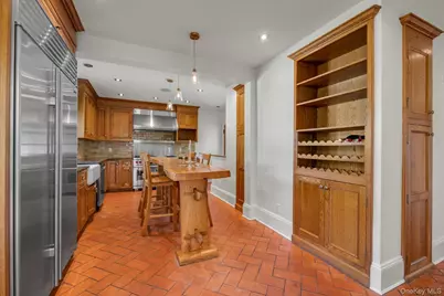 182 Berry Hill Road, Syosset, NY 11791 - Photo 10