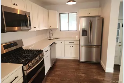 206 N Kentucky Avenue, Massapequa, NY 11758 - Photo 6