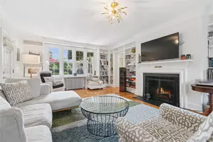 283 Main St, Westhampton Beach, NY 11978 - Photo 10