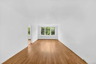 4320 E Van Cortlandt Park E, Bronx, NY 10470 - Photo 8