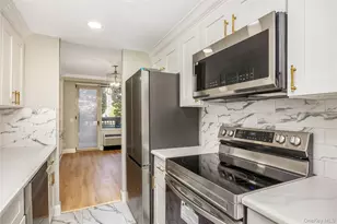 100 Hilton Ave, Garden City, NY 11530 - Photo 12