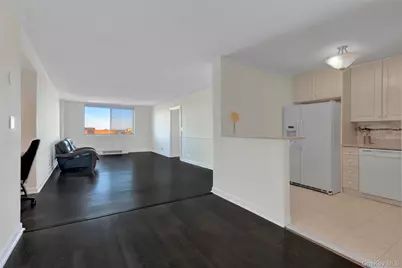 2 Bay Club Drive #7X, Bayside, NY 11360 - Photo 2