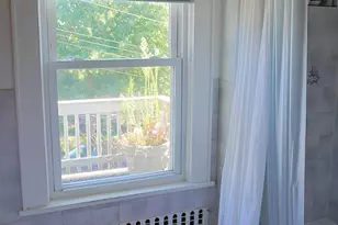 20 Pelhamside Dr, New Rochelle, NY 10801 - Photo 14