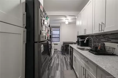 84-51 Beverly Rd #2W, Kew Gardens, NY 11415 - Photo 8