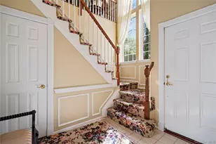 30 Sagamore Dr, Plainview, NY 11803 - Photo 4