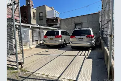 182-36 Hillside Avenue, Jamaica, NY 11432 - Photo 12