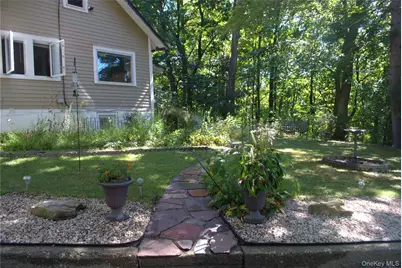 1824 Seabury Place, Peekskill, NY 10566 - Photo 8