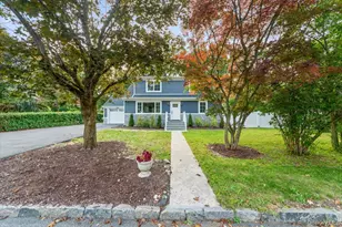 175 Edgepark Rd, White Plains, NY 10603 - Photo 2