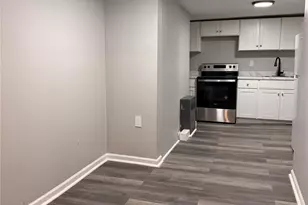 7 Grant St, Poughkeepsie, NY 12601 - Photo 2